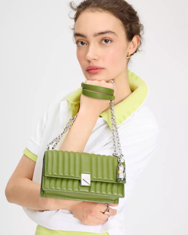pingente metálico para saco de lanches multicolorido
