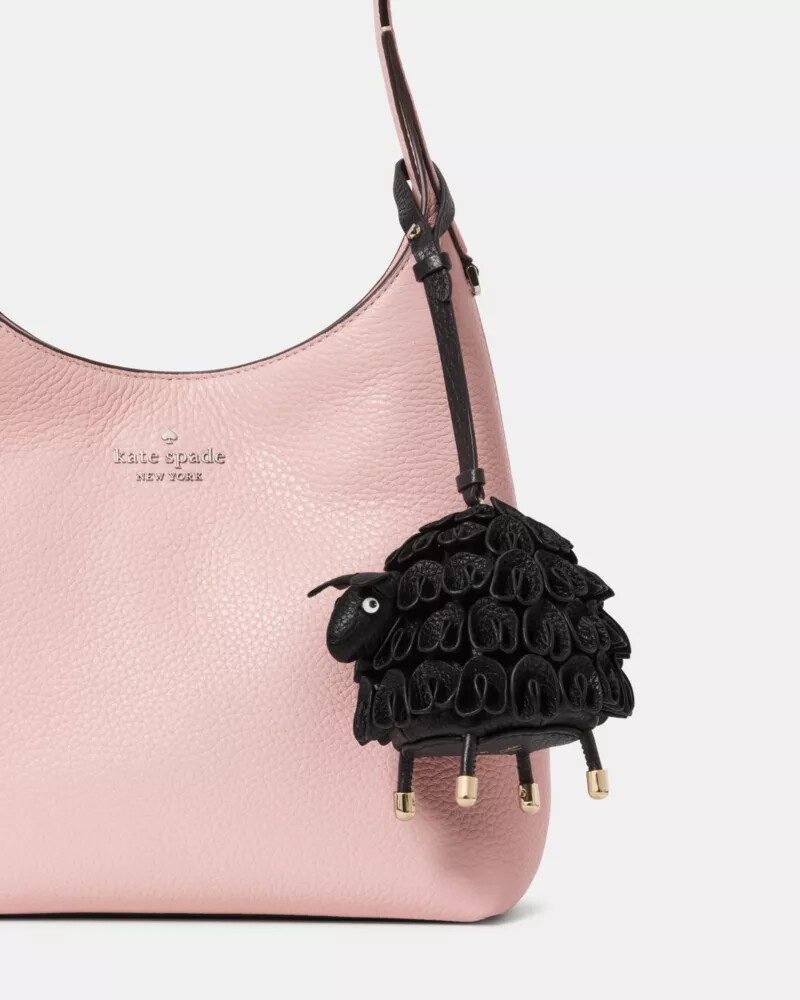pingente de bolsa em couro 3d com formato de ovelha preto.
