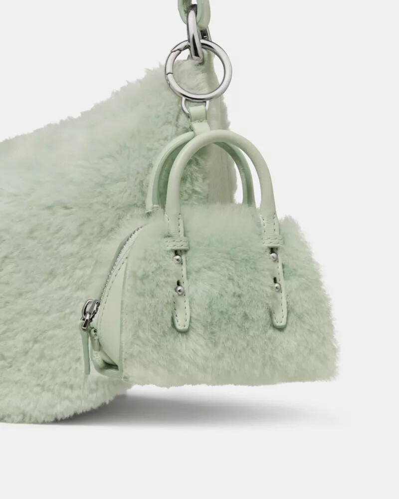 pingente para bolsa nano carryall em shearling charmed cor menta glacê