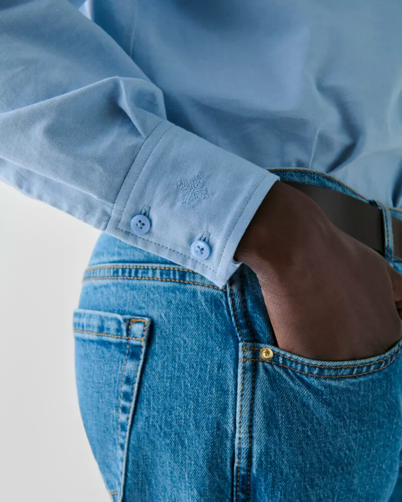 camisa oxford com detalhe ondulado azul