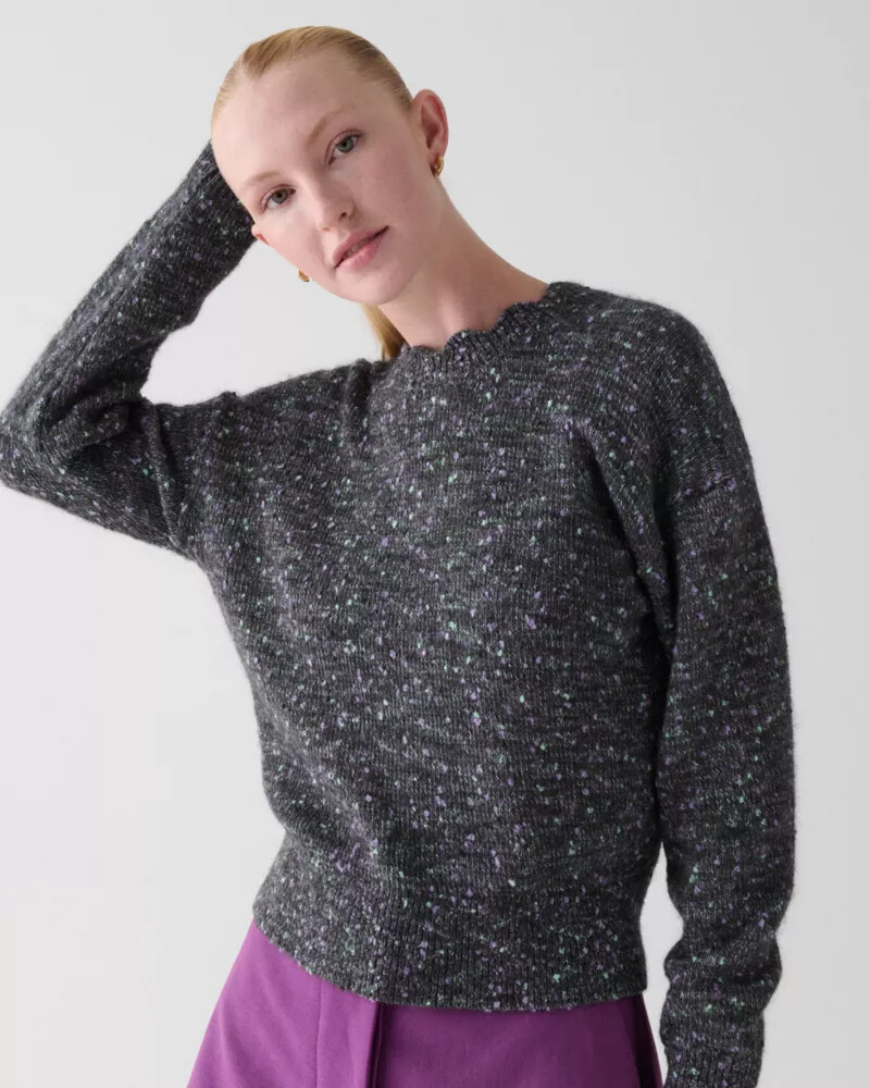 suéter com gola redonda e detalhe ondulado cor carvão multicolorido
