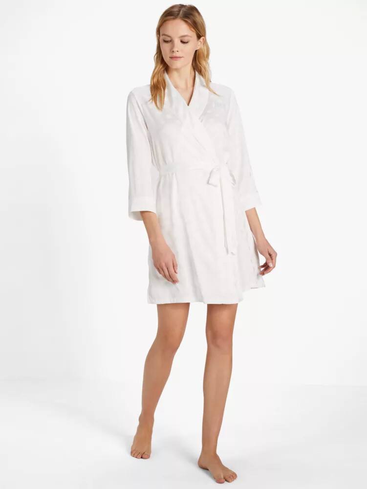 sra. robe wtrwhite