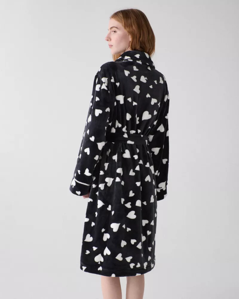 robe longo preto com estampa de coração