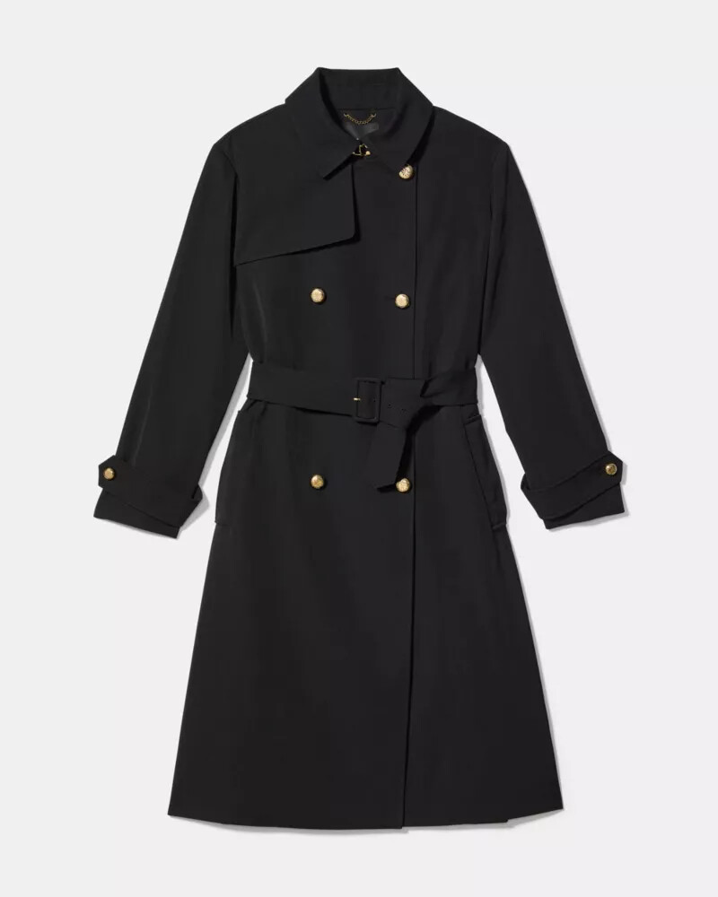 preto de trench coat