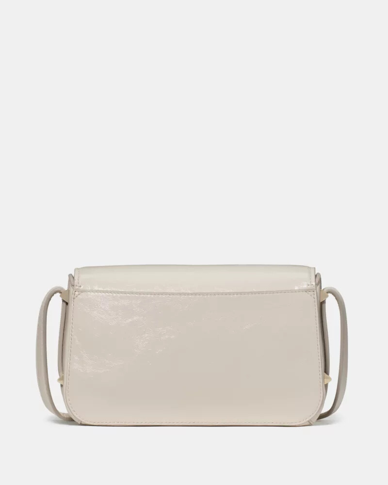 bolsa transversal liv crinkle patent leite de caju