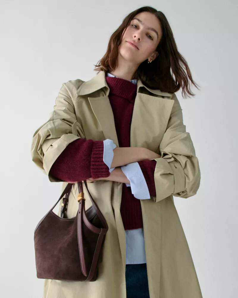 bolsa pequena de camurça deco estilo tulipa cor chocolate quente.