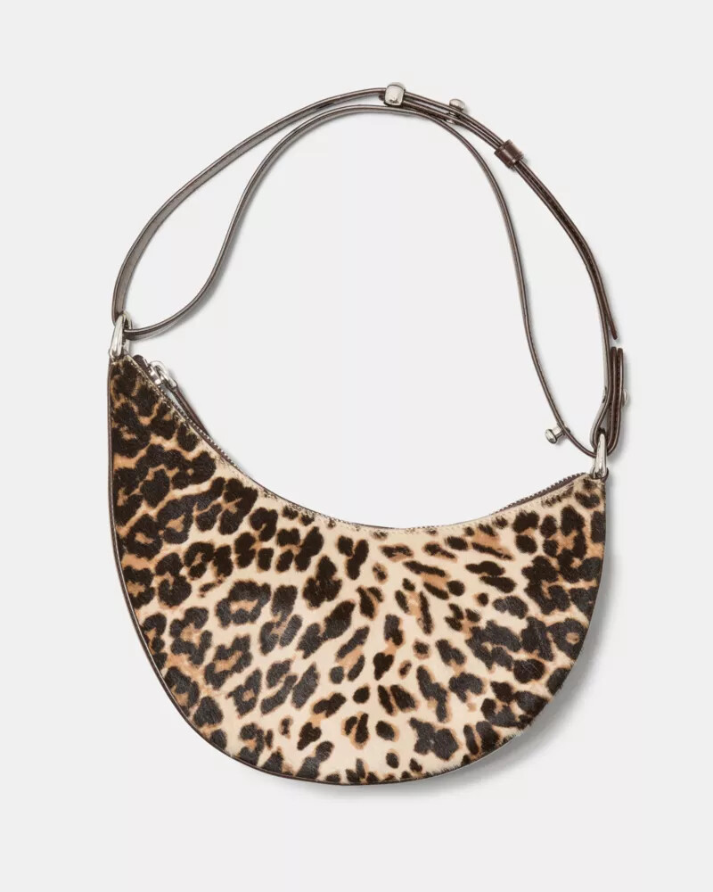 bolsa transversal duo leopard haircalf com estampa de leopardo multicolorida