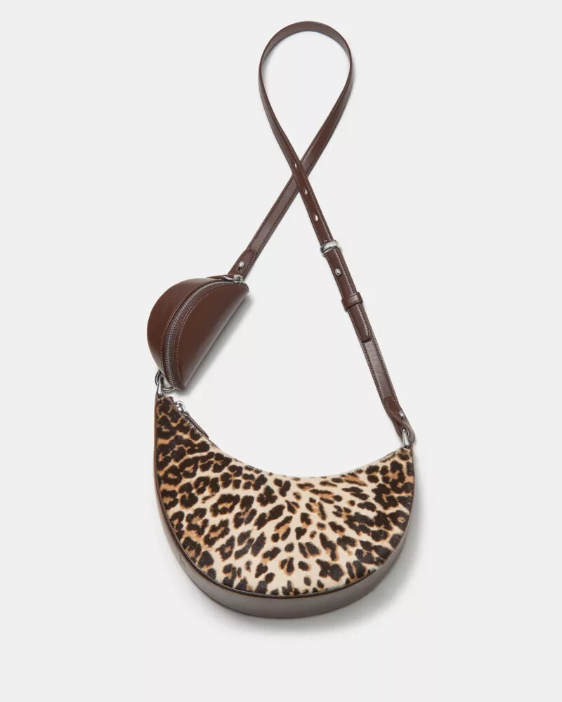 bolsa transversal duo leopard haircalf com estampa de leopardo multicolorida