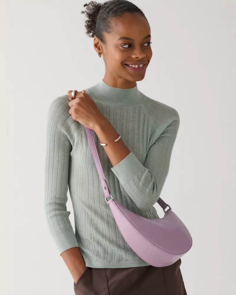 bolsa transversal duo em couro envernizado roxo mercado