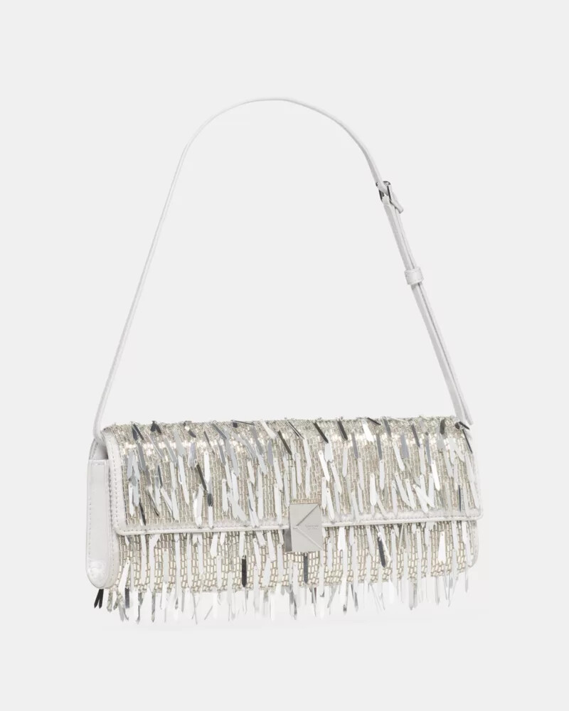 mini bolsa de ombro macia com detalhes decorativos prateada