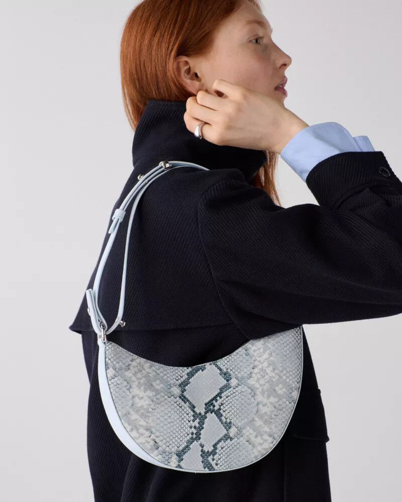 bolsa transversal duo snake com estampa cor safira clara.
