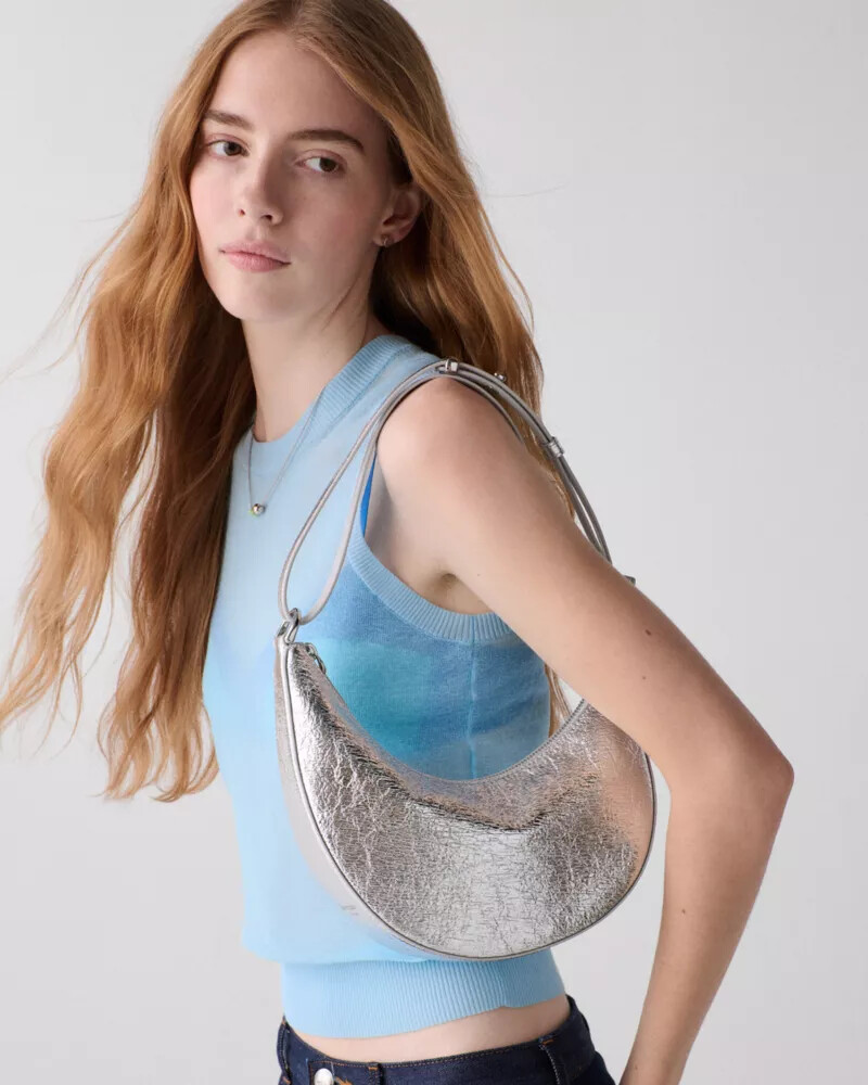 bolsa transversal duo em couro metálico texturizado prateado
