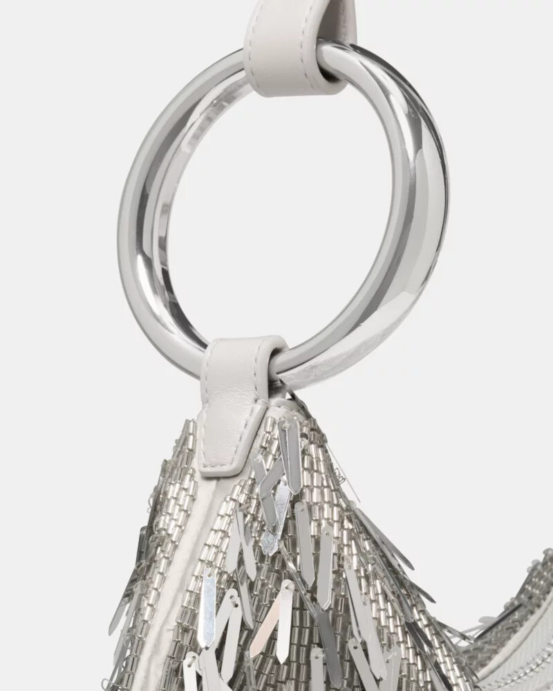 bolsa bracelete prateada com detalhes