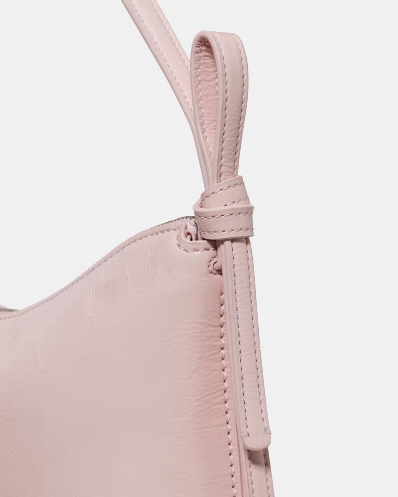 bolsa de ombro loop crinkle patent morning beach
