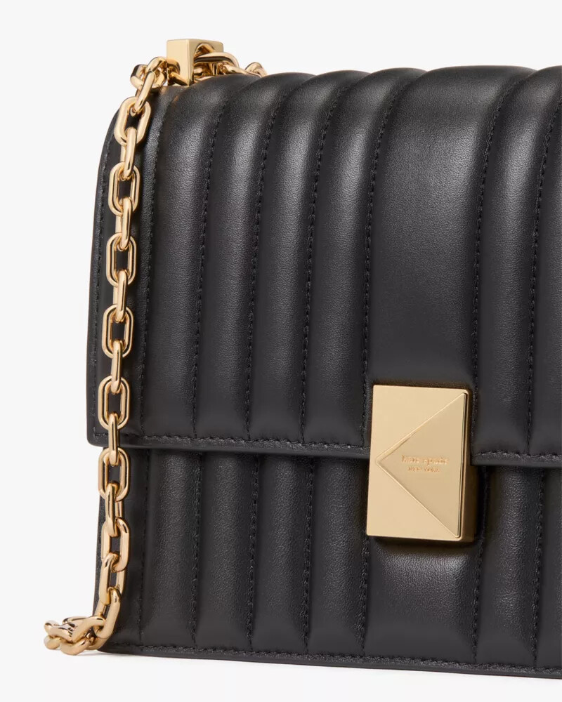 bolsa de ombro deco acolchoada com corrente preta.