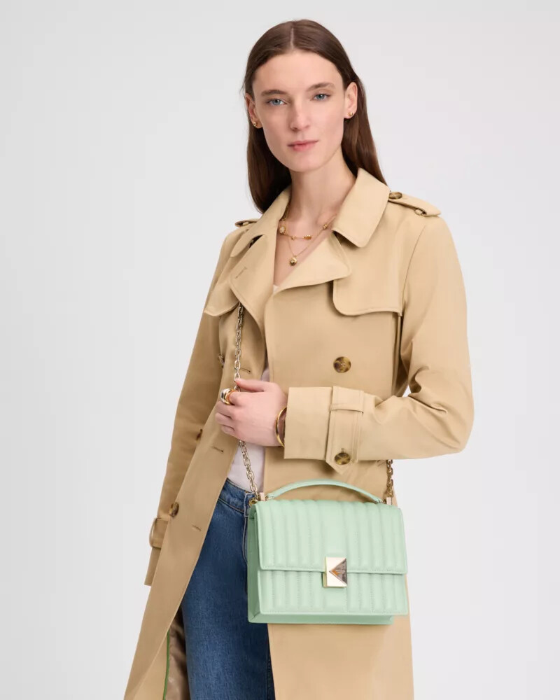 bolsa de ombro deco acolchoada com corrente cor pistache gelo.