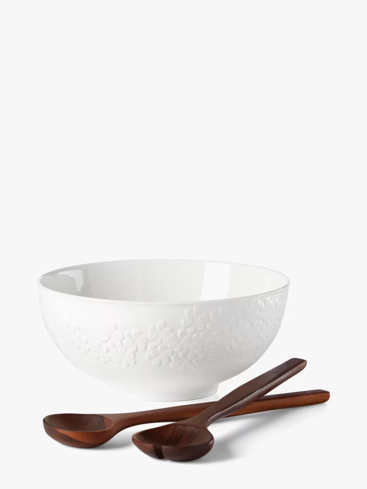conjunto de salada blossom lane com talheres de madeira e detalhes em pergaminho.