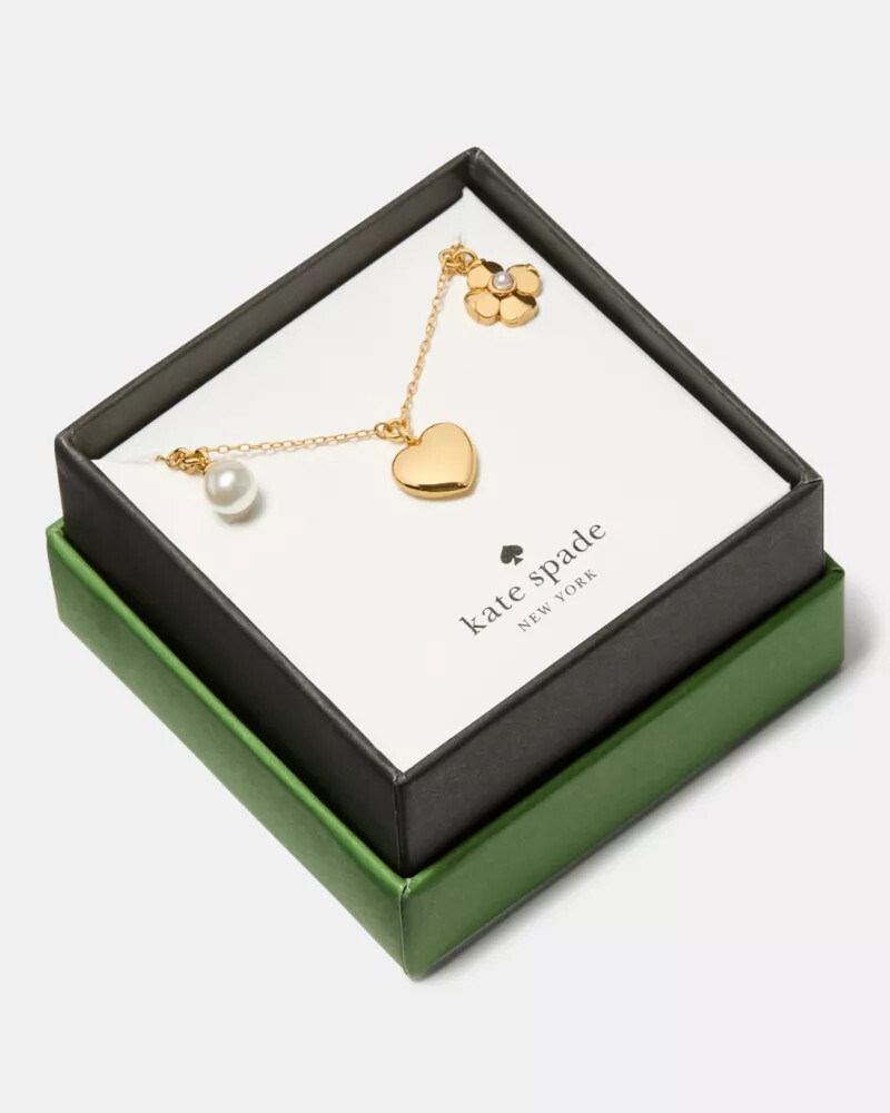 colar com pingente dourado multicolorido