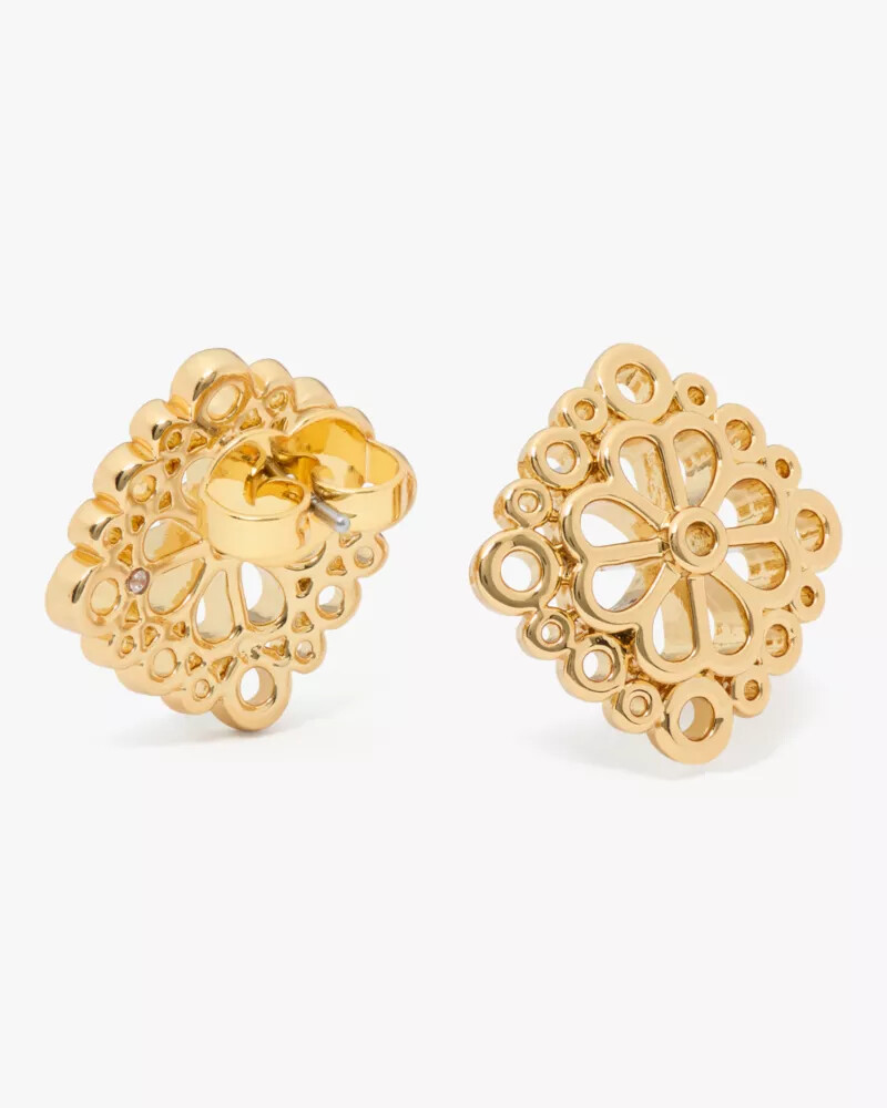 brincos de renda com flor de espada dourada
