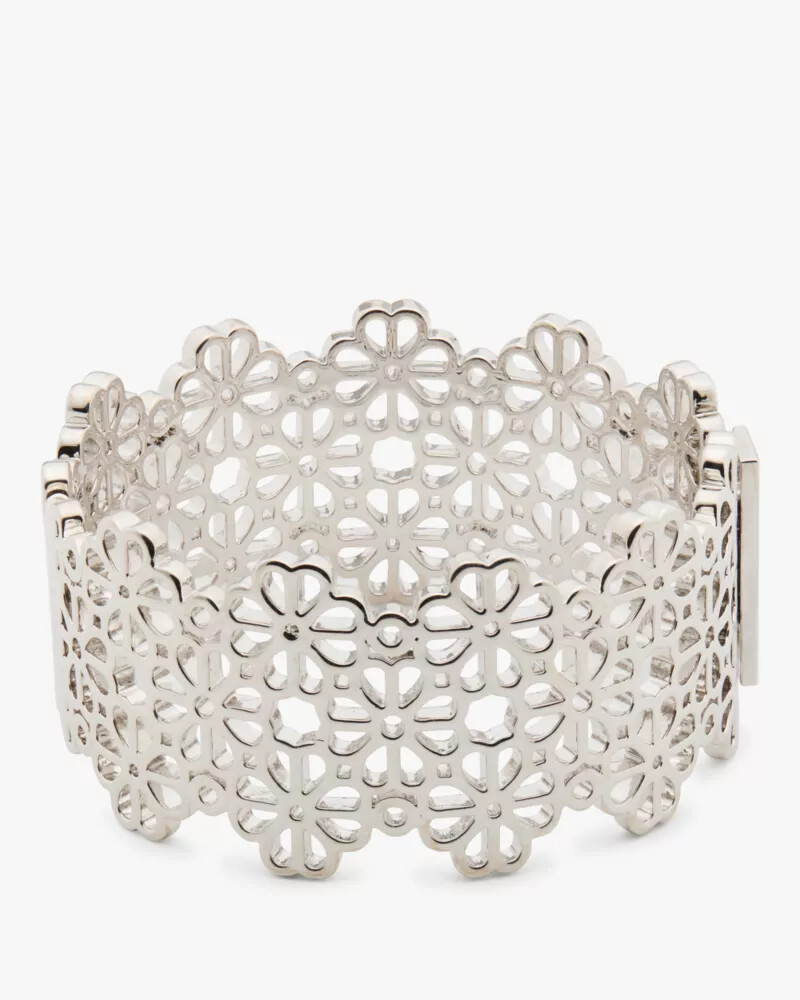 pulseira de renda com flor de espadas prateada