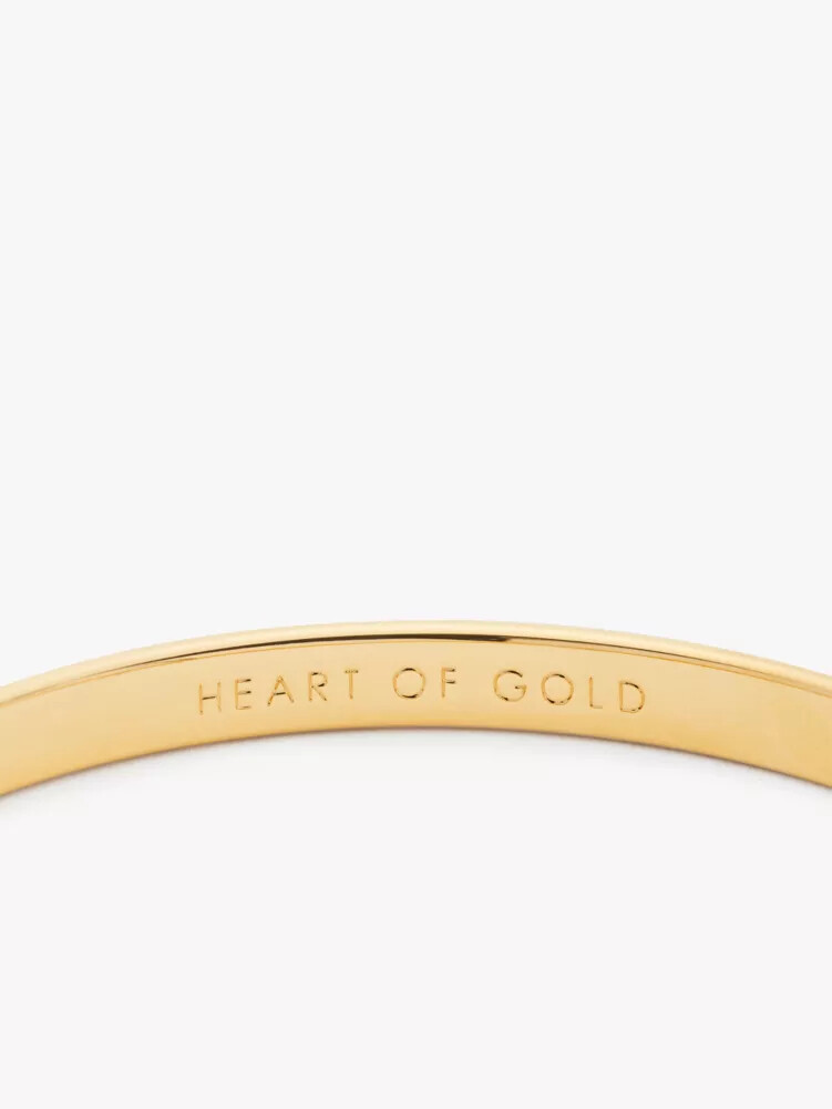 pulseira de ouro com expressão coração de ouro