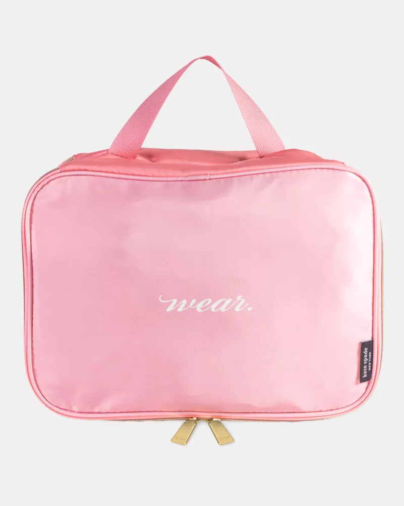sacola de lavar roupa rosa usada