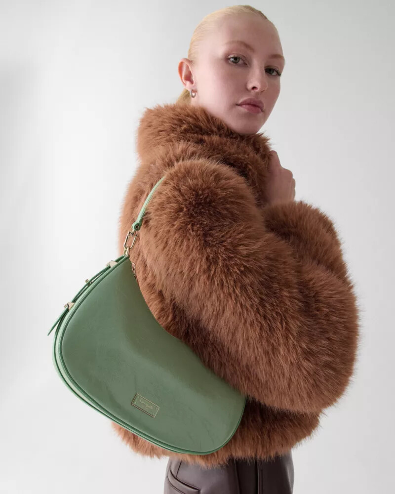 bolsa de ombro conversível liv crinkle patent na cor verde sálvia.
