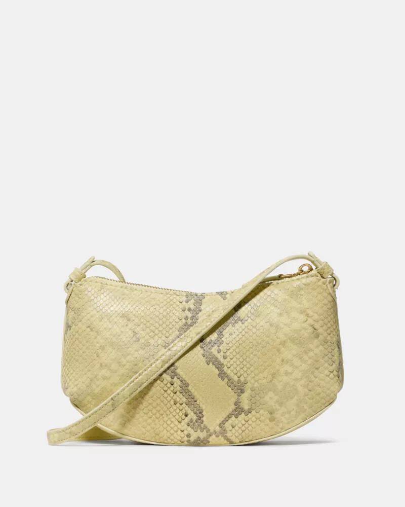 bolsa transversal loop snake com estampa em relevo cor limão claro.