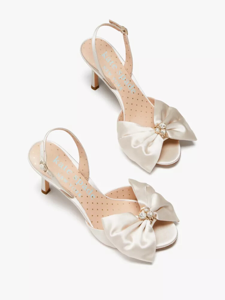 sapatos de salto alto happily slingback cor marfim para noivas