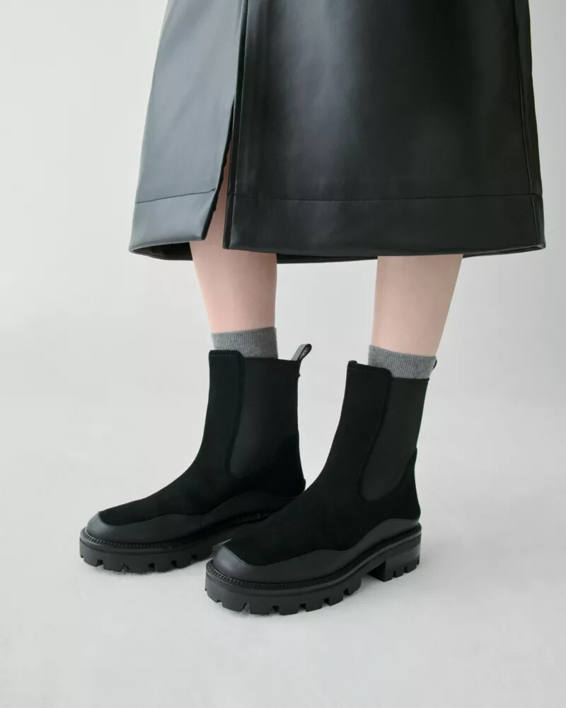 bota chelsea londres preta