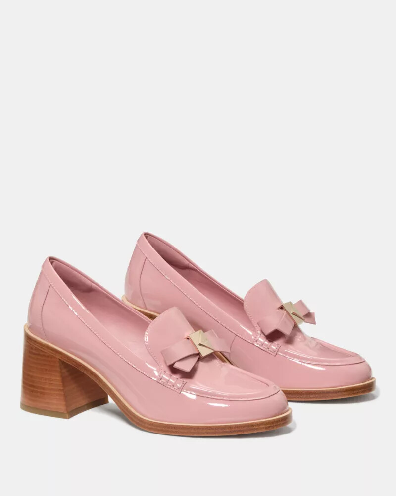 mocassim de salto com laço decorativo rosa barre