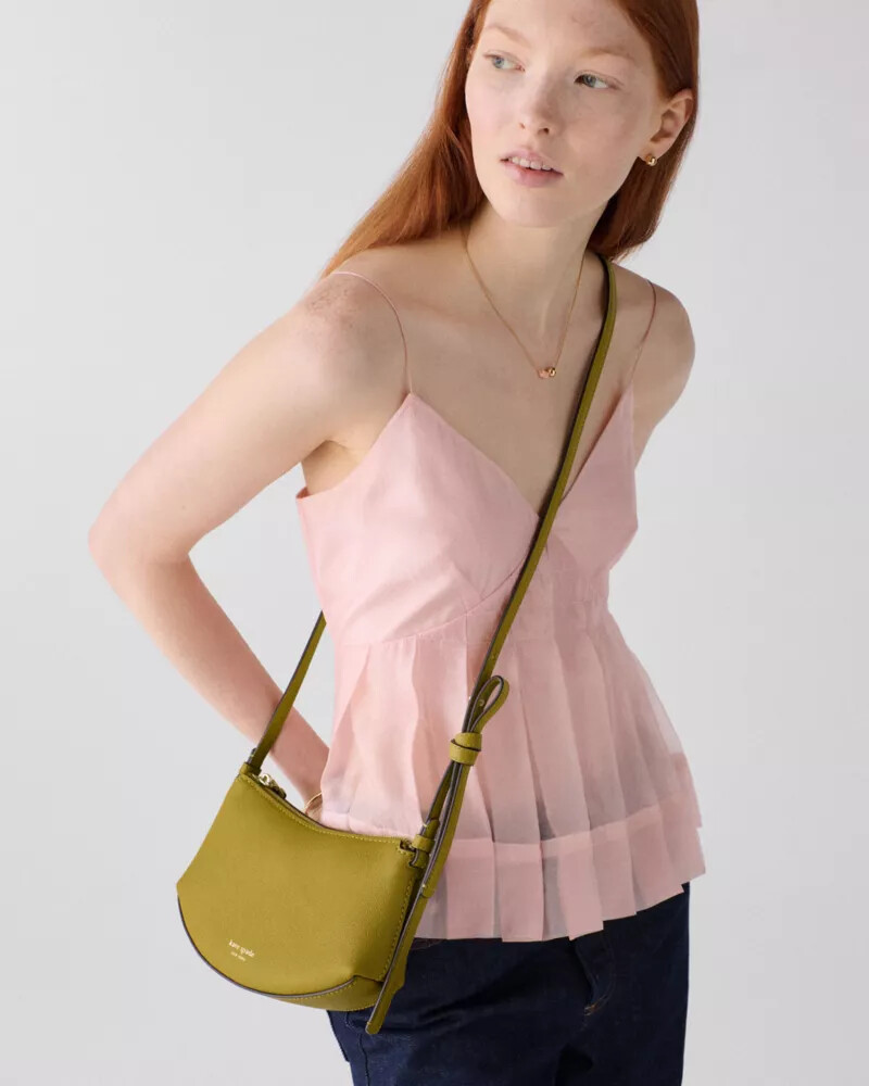 bolsa transversal loop com estampa de folha de louro