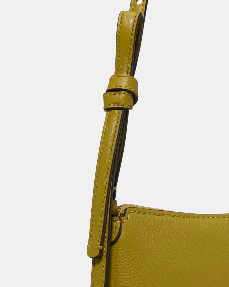 bolsa transversal loop com estampa de folha de louro